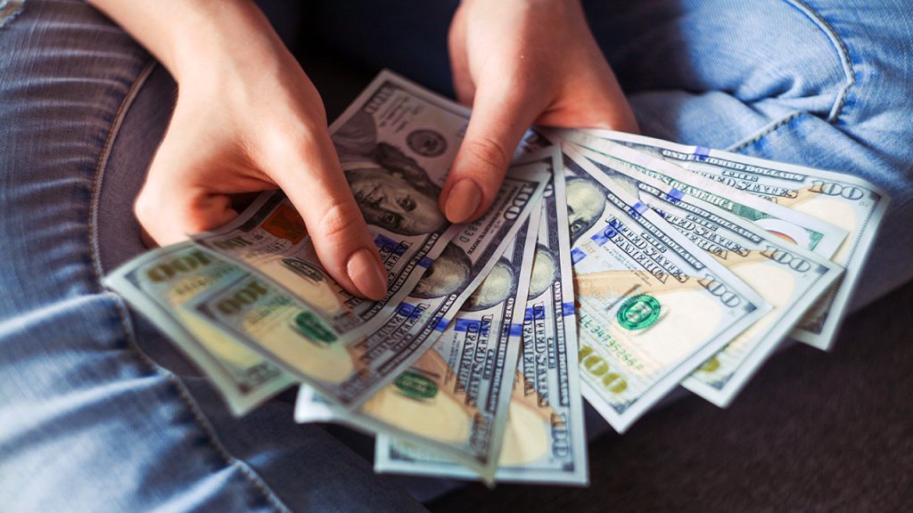 High-Ticket Coaching: What It Is and How to Create Your Offer