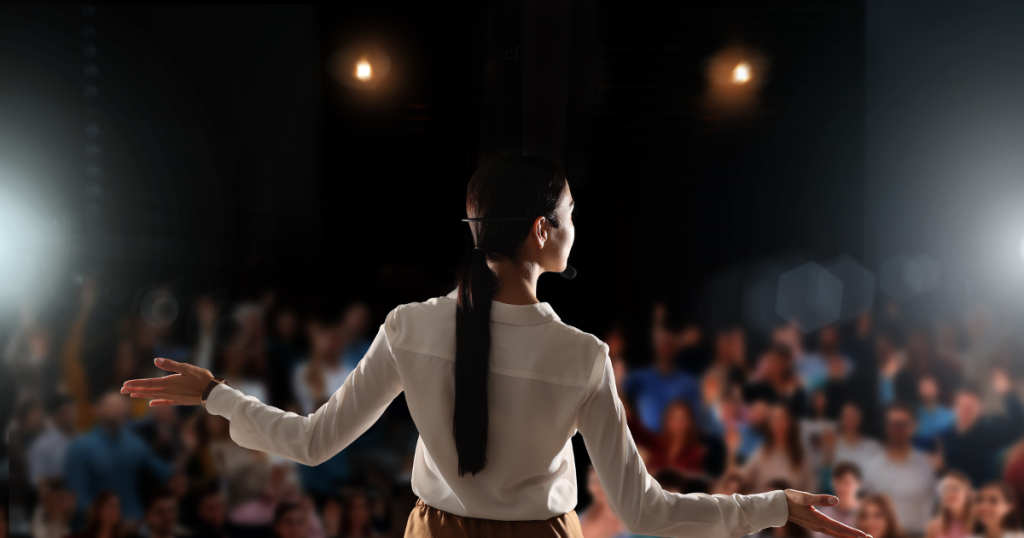 How to Create a Winning Speaker Kit for Coaches Starting a Speaking Business